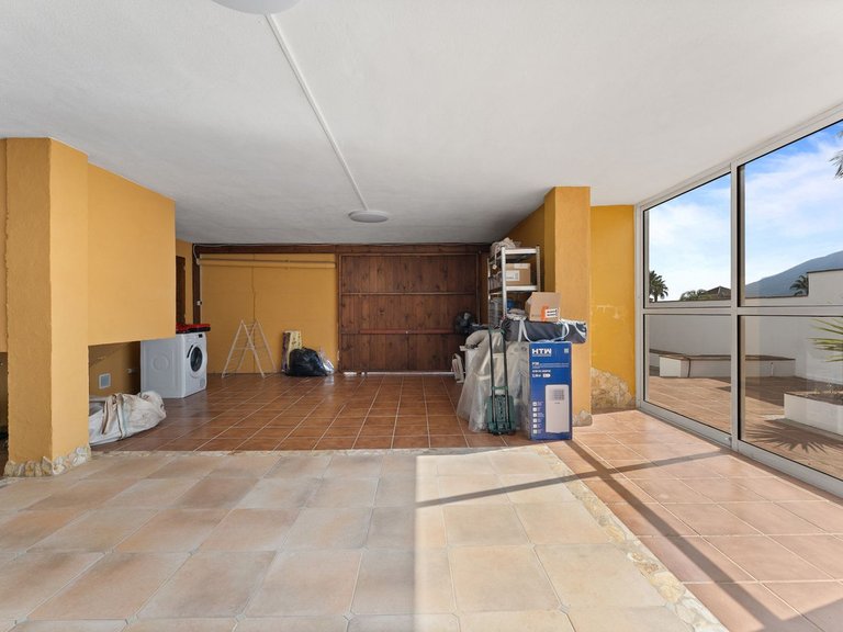 Villa for Sale in Coín, Malaga 25