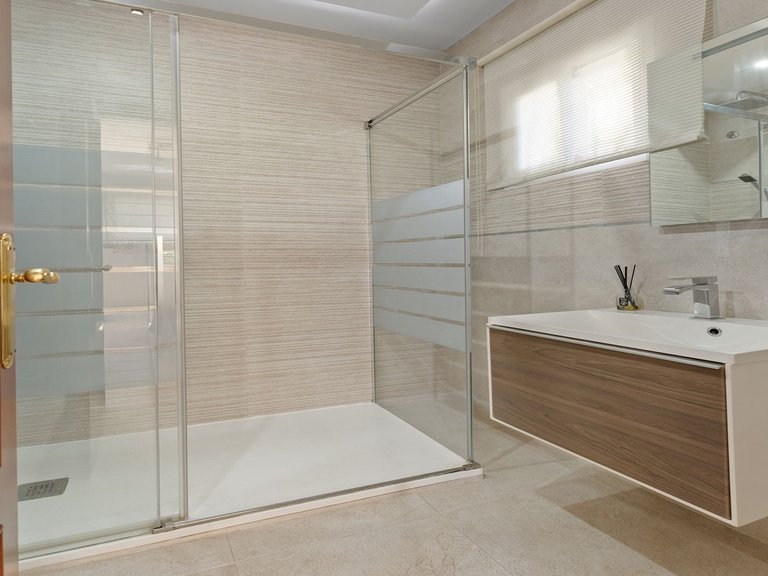 Villa for Sale in Coín, Malaga 28