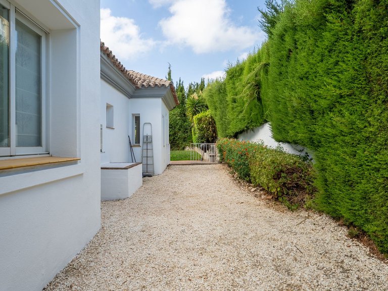 Villa for Sale in Coín, Malaga 33
