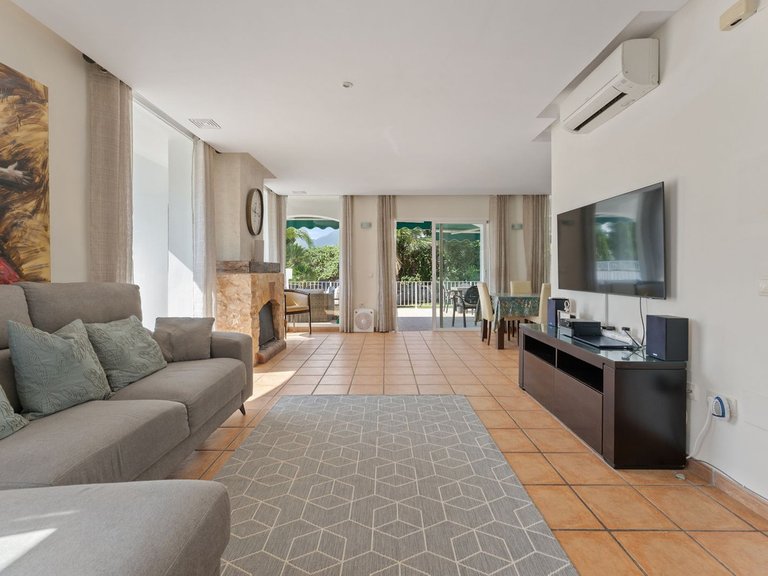 Villa for Sale in Coín, Malaga 9