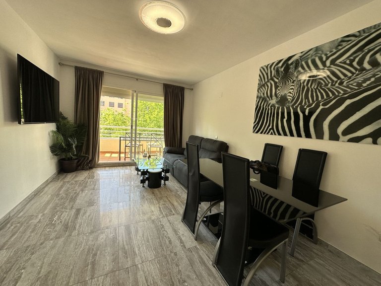 Apartment for Sale in The Golden Mile, Malaga 1