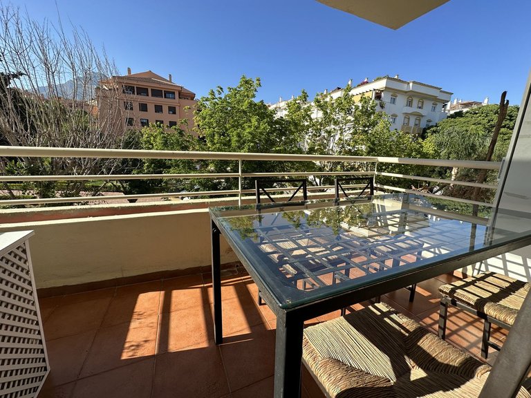 Apartment for Sale in The Golden Mile, Malaga 2