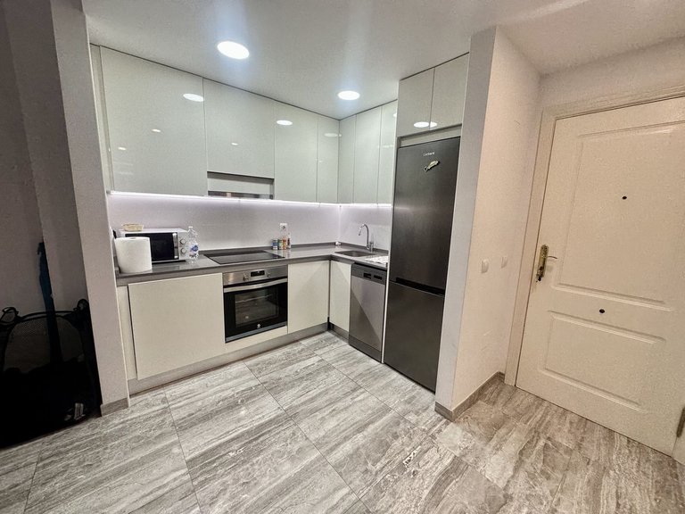 Apartment for Sale in The Golden Mile, Malaga 4