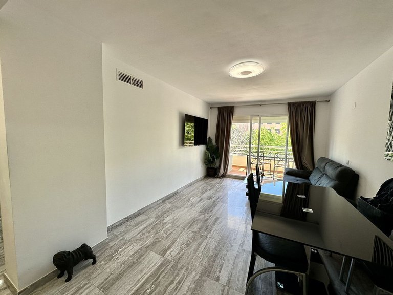 Apartment for Sale in The Golden Mile, Malaga 9