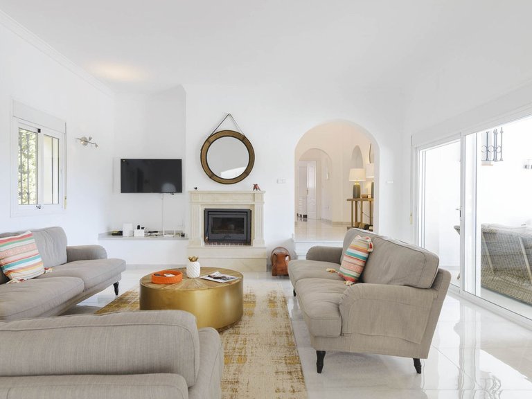 Villa for Sale in Valtocado, Malaga 13