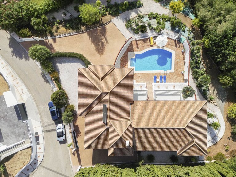 Villa for Sale in Valtocado, Malaga 3