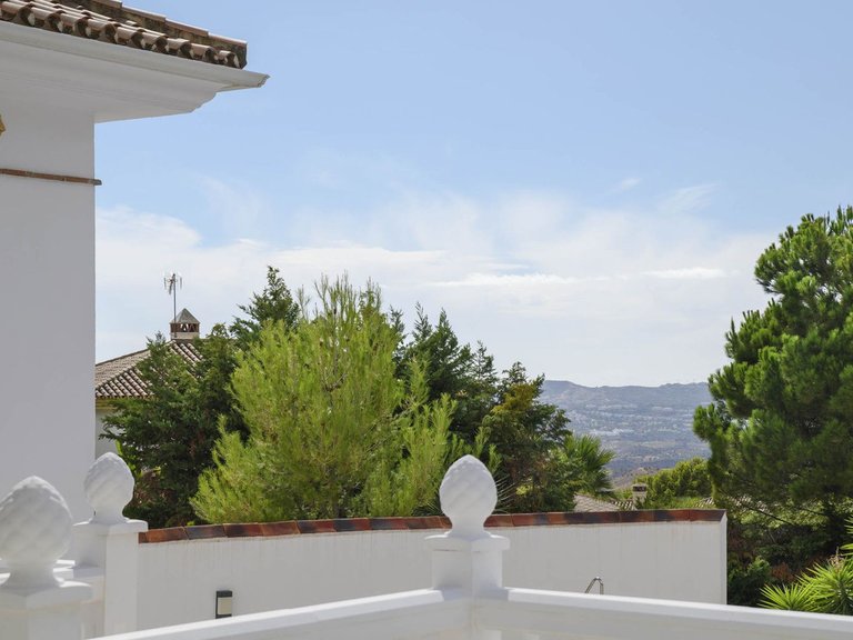 Villa for Sale in Valtocado, Malaga 33