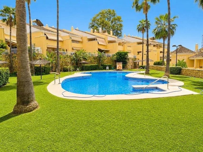Apartment for Sale in San Pedro De Alcántara, Malaga 1