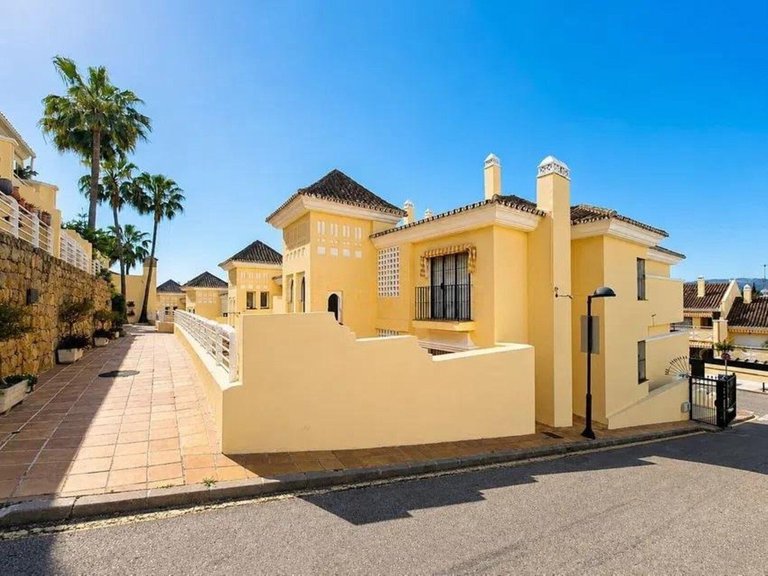 Apartment for Sale in San Pedro De Alcántara, Malaga 15