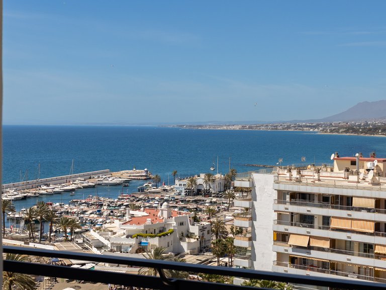 Apartment for Sale in Marbella, Malaga 15