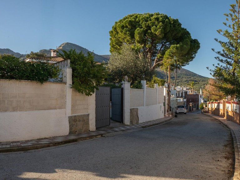 Villa for Sale in Alhaurín El Grande, Malaga 15