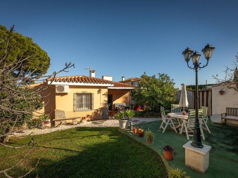 Villa for Sale in Alhaurín El Grande, Malaga 5