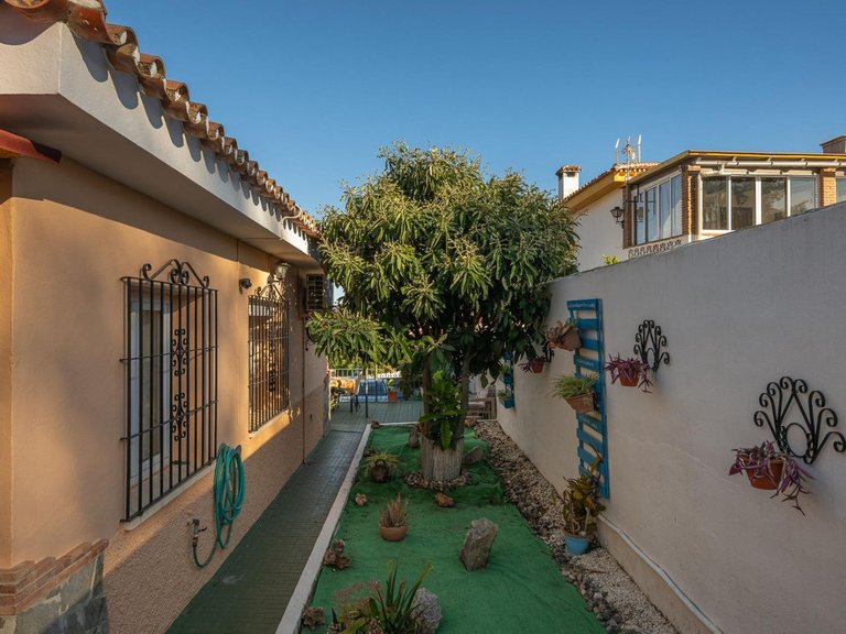 Villa for Sale in Alhaurín El Grande, Malaga 9