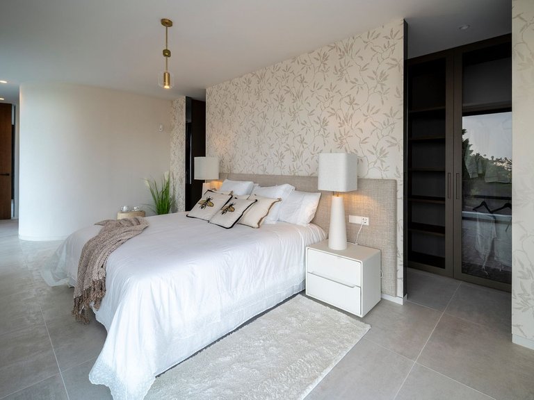 Apartment for Sale in Costa del Sol El Paraíso, Estepona, Malaga 18