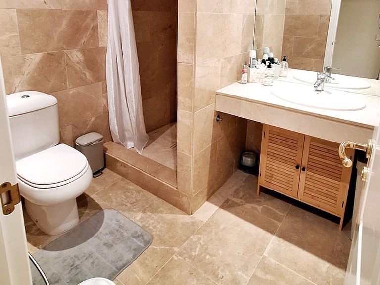 Apartment for Sale in La Duquesa, Malaga 14