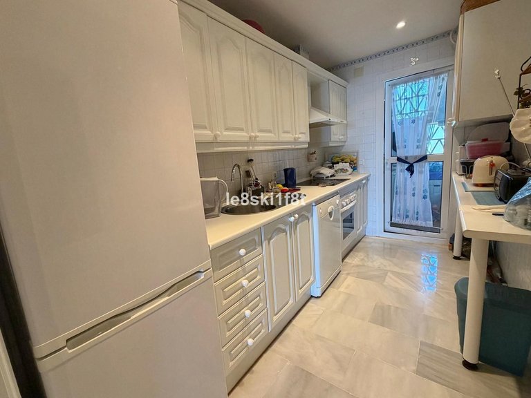 Apartment for Sale in Calahonda, Malaga 8