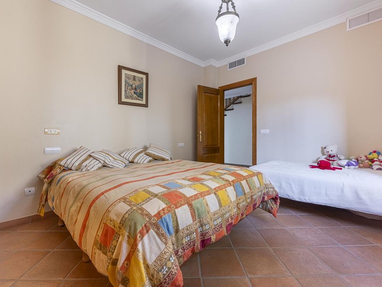 Villa for Sale in La Quinta, Malaga 29