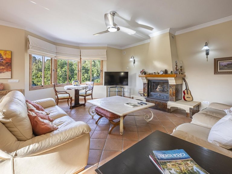 Villa for Sale in La Quinta, Malaga 32