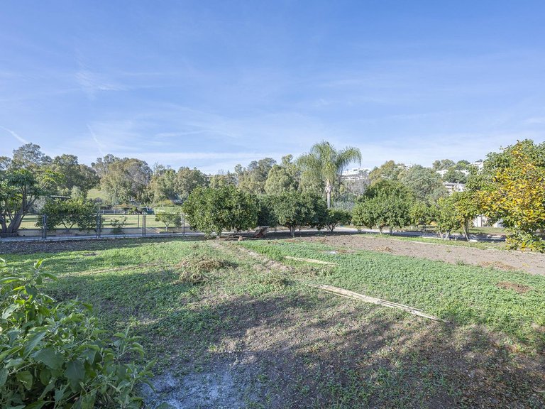 Villa for Sale in La Quinta, Malaga 51