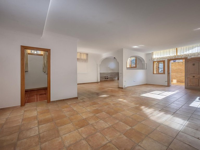 Villa for Sale in La Quinta, Malaga 59