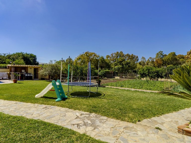 Villa for Sale in La Quinta, Malaga 6