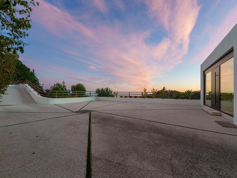Villa for Sale in Benahavís, Malaga 46