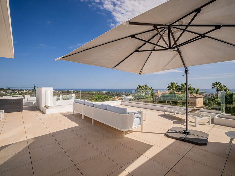 Villa for Sale in Los Flamingos, Malaga 18