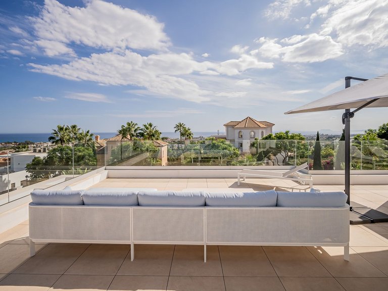 Villa for Sale in Los Flamingos, Malaga 20