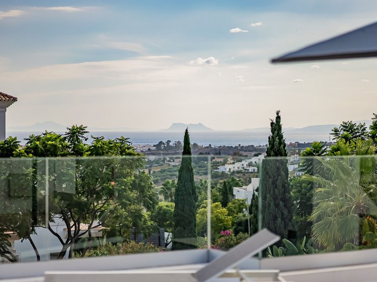 Villa for Sale in Los Flamingos, Malaga 27