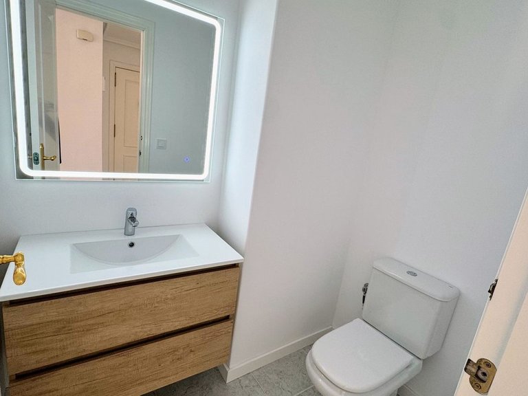 Apartment for Sale in Lomas De Campoamor, Alicante 19