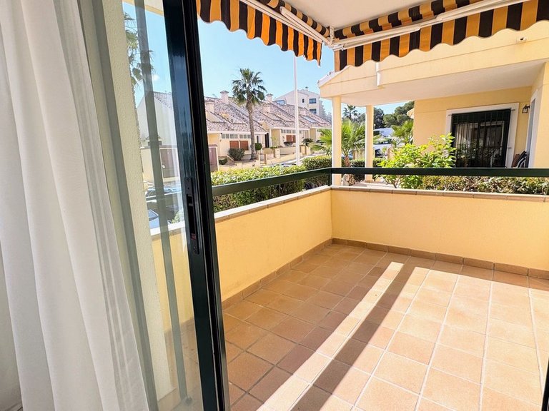 Apartment for Sale in Lomas De Campoamor, Alicante 20