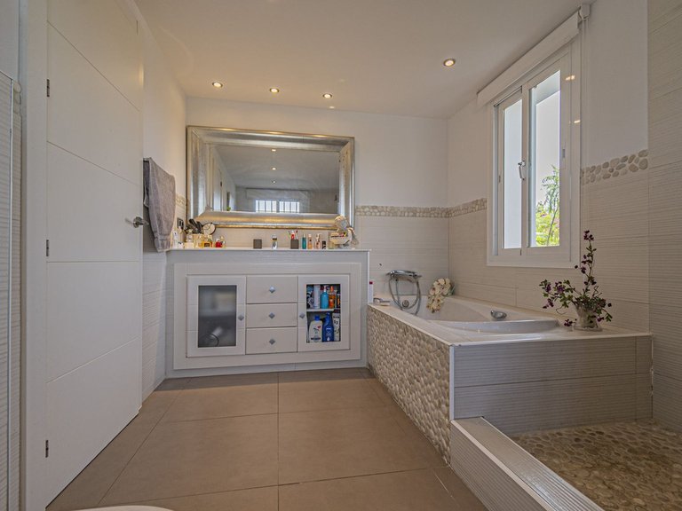 Villa for Sale in San Pedro De Alcántara, Malaga 15
