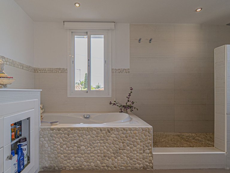 Villa for Sale in San Pedro De Alcántara, Malaga 28