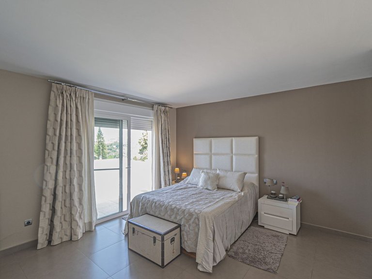 Villa for Sale in San Pedro De Alcántara, Malaga 4
