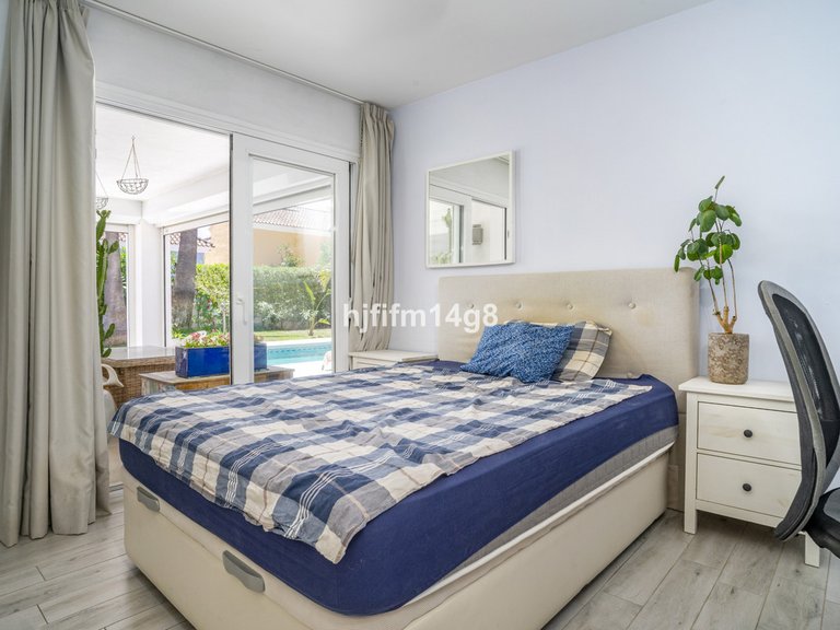 Villa for Sale in Nueva Andalucía, Malaga 15