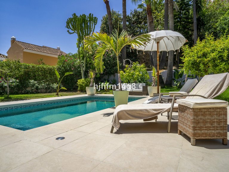 Villa for Sale in Nueva Andalucía, Malaga 3