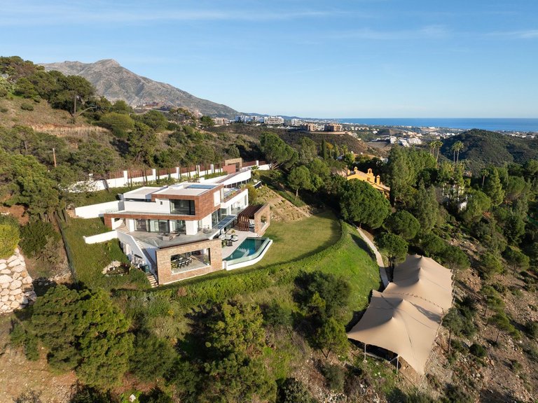 Villa for Sale in Benahavís, Malaga 28