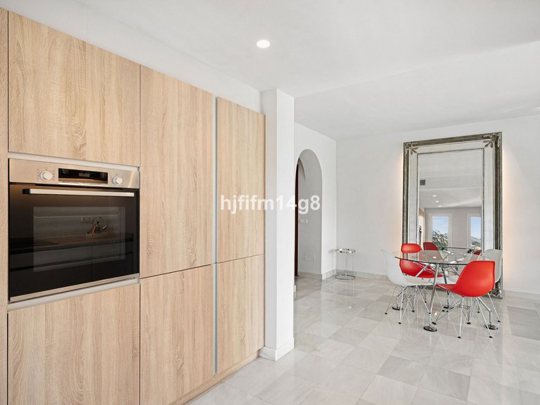 Apartment for Sale in Benahavís, Malaga 11