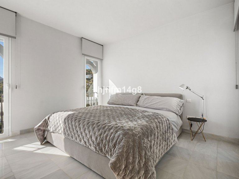Apartment for Sale in Benahavís, Malaga 13