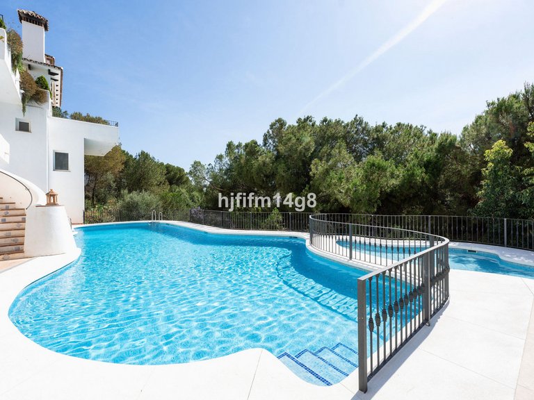 Apartment for Sale in Benahavís, Malaga 23