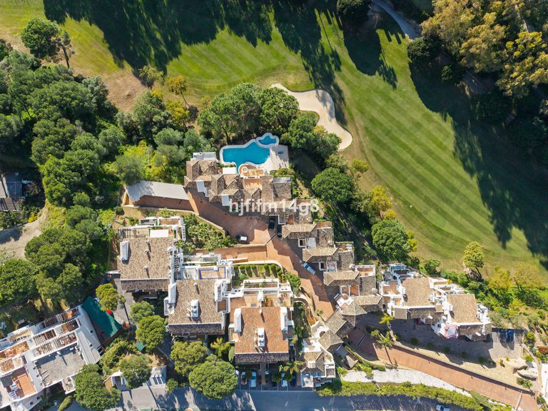 Apartment for Sale in Benahavís, Malaga 27