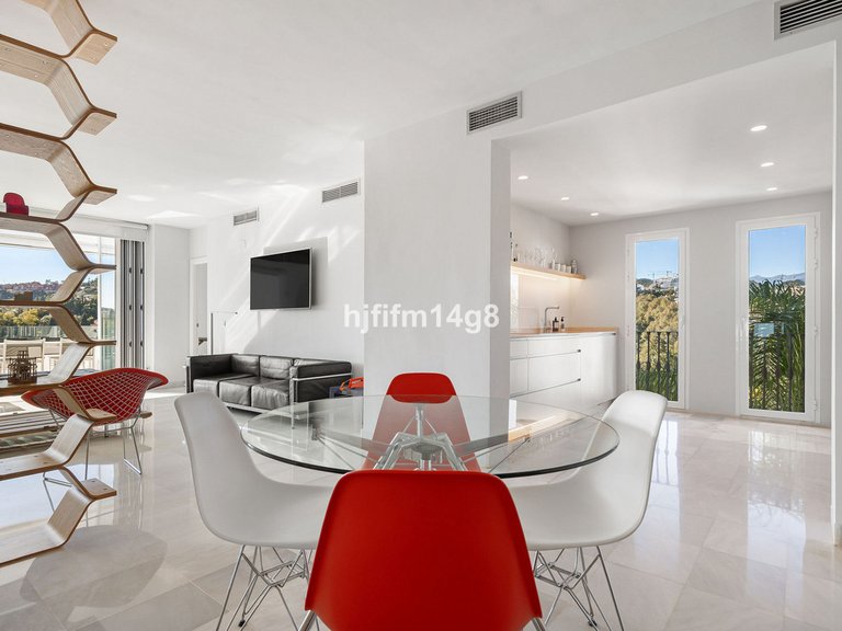 Apartment for Sale in Benahavís, Malaga 9