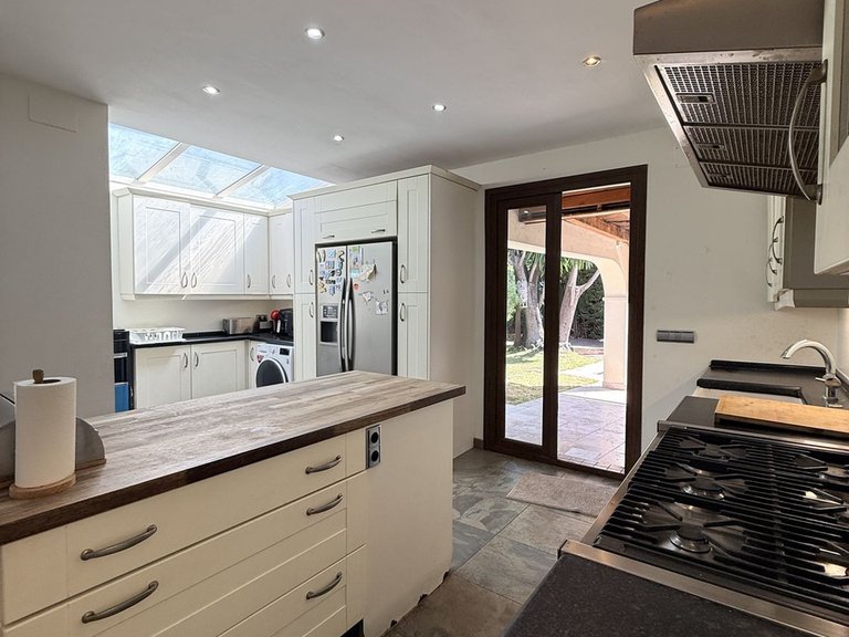 Villa for Sale in Bel Air, Malaga 10