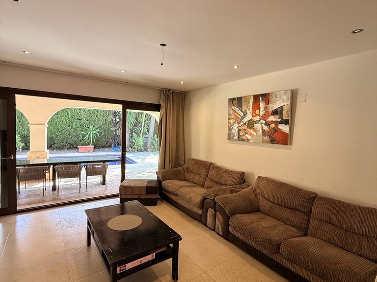 Villa for Sale in Bel Air, Malaga 12
