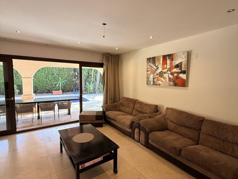 Villa for Sale in Bel Air, Malaga 18