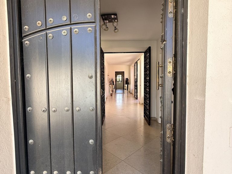 Villa for Sale in Bel Air, Malaga 2