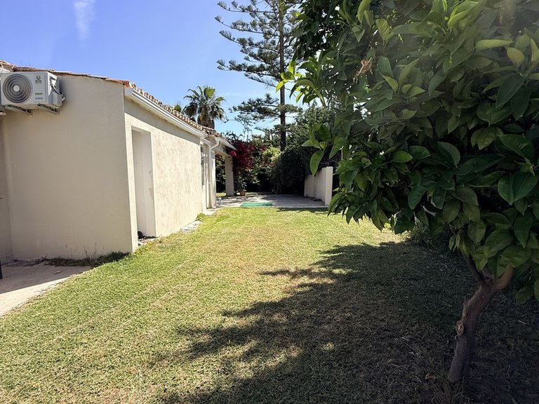 Villa for Sale in Bel Air, Malaga 31