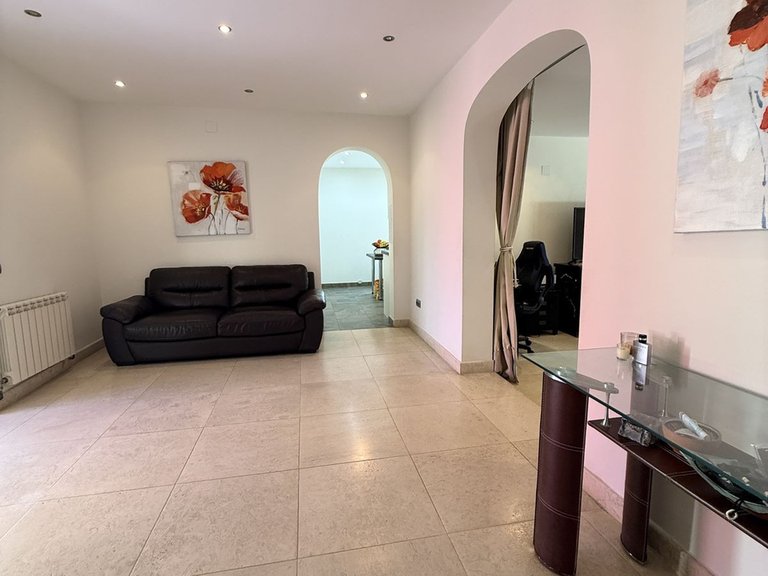 Villa for Sale in Bel Air, Malaga 9