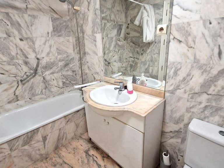 Apartment for Sale in Fuengirola, Malaga 12