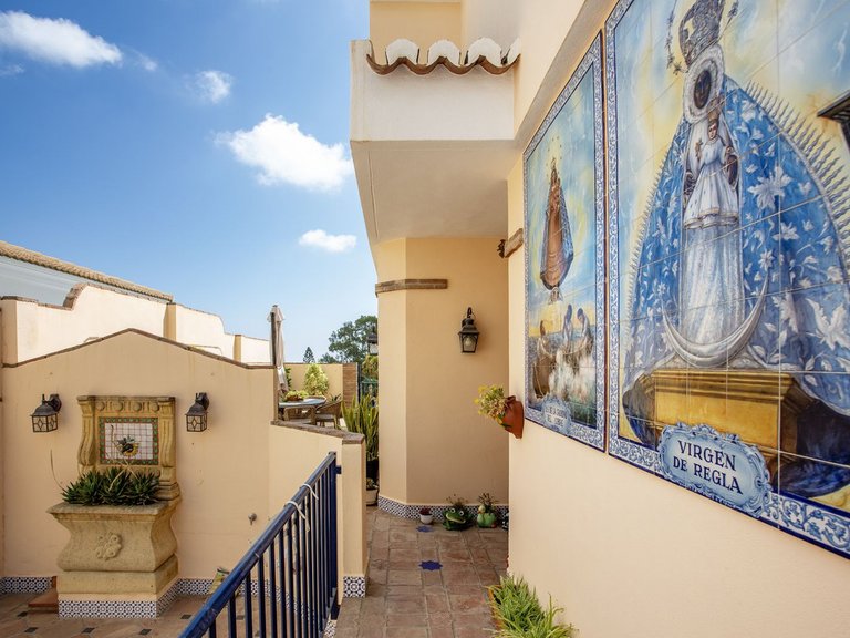 Villa for Sale in Benalmadena, Malaga 5